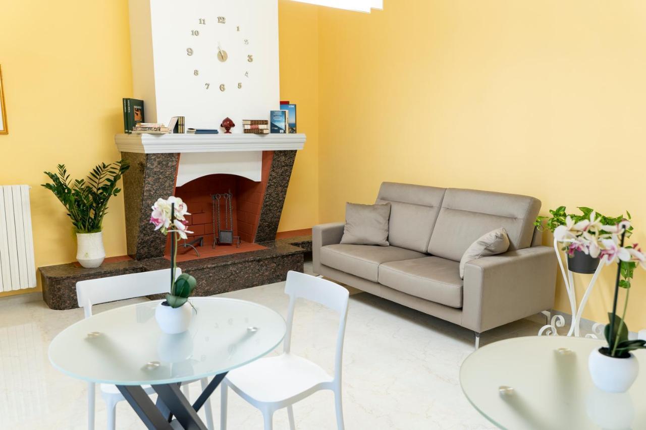 A Casa Dei Miei Hotell San Pietro Vernotico Eksteriør bilde